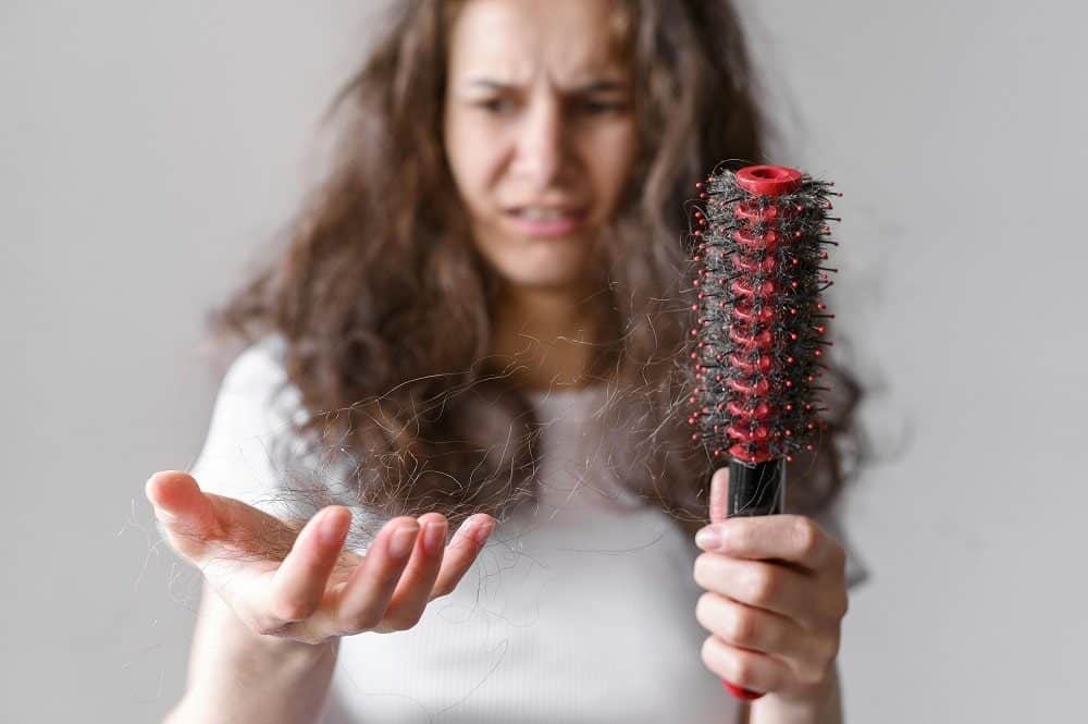 چرا دچار ریزش مو می شویم