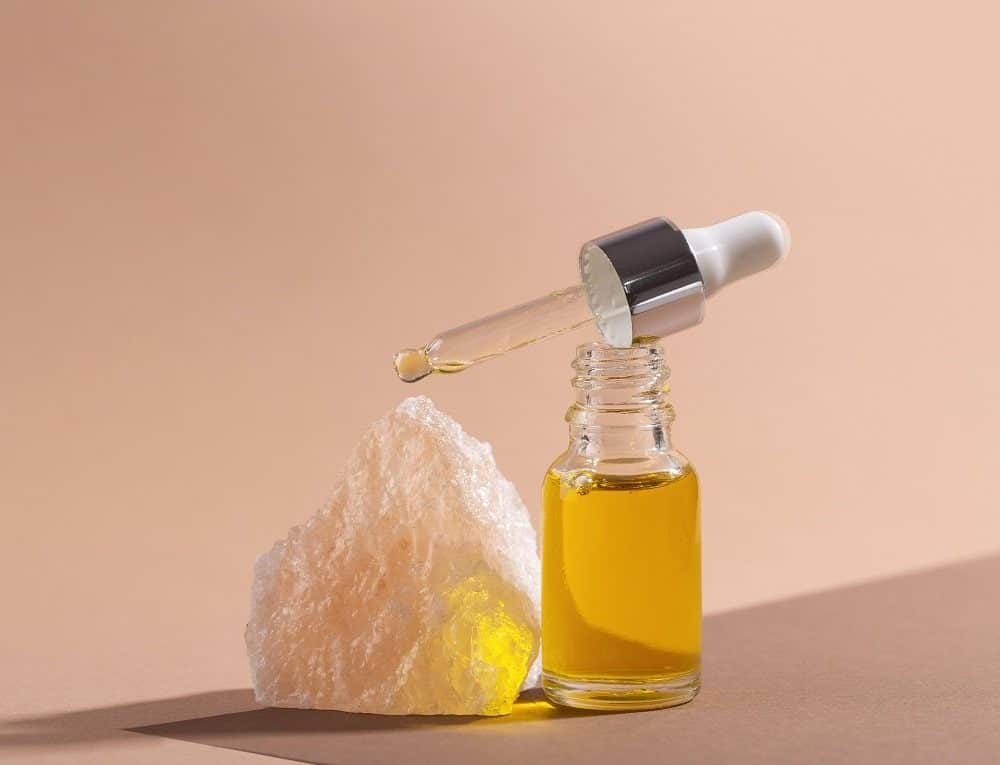فواید استفاده از روغن کوهان شتر
